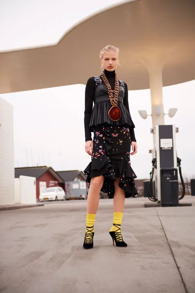 Look 5